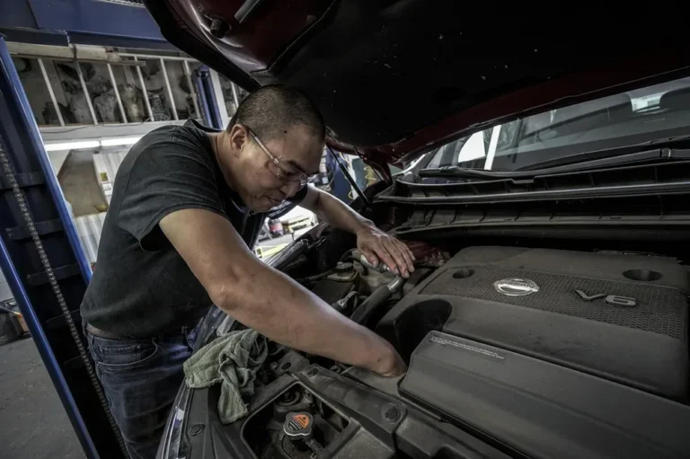 Why Change Oil by Time and Not Just Mileage for Most Drivers