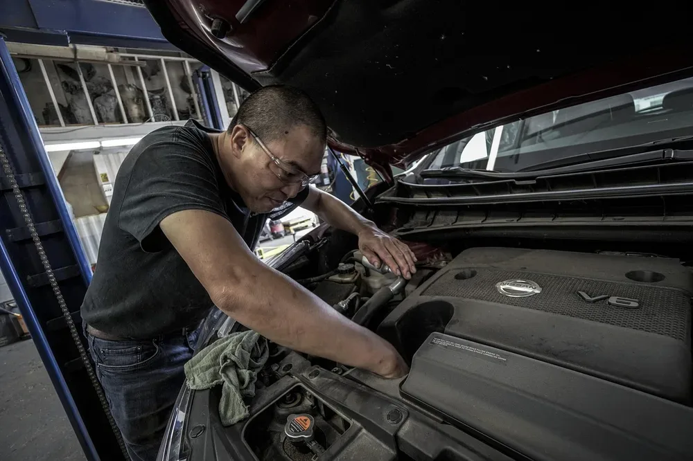 Why Change Oil by Time and Not Just Mileage for Most Drivers